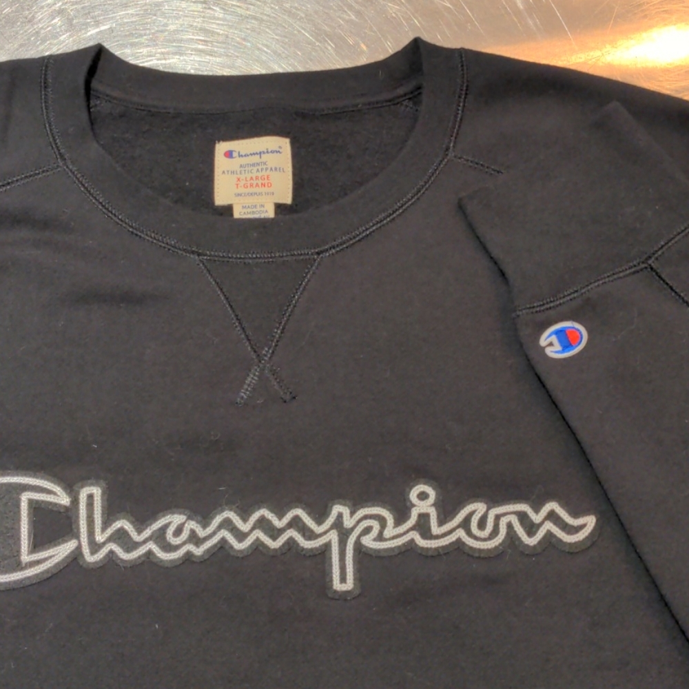 Champion Men's XL 100% Cotton sweater